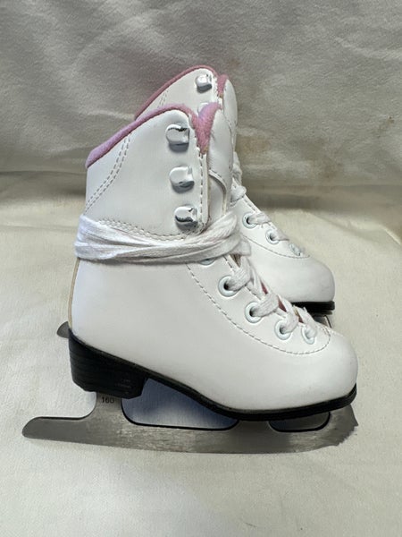 Jackson Ultima Figure Skates B Junior 8 (Used)