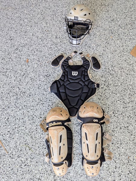 Wilson EZ Gear Kit Catcher's Set - Youth Small/Medium (Used)