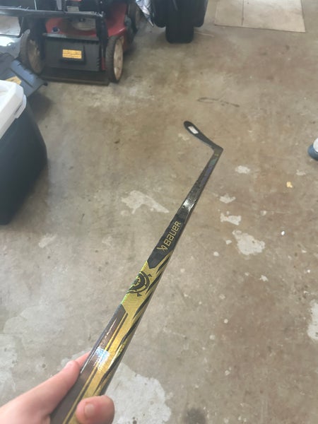 Intermediate Bauer Proto-R Left Hand Hockey Stick P28 (Used)