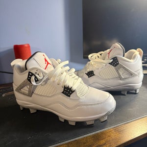 Jordan Cement 4 Low Top Molded Cleats 9.5 (New)