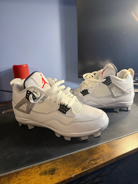 Jordan Cement 4 Low Top Molded Cleats 9.5 (New)