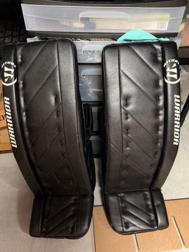 32" Warrior Ritual G4 Goalie Leg Pads (Used)