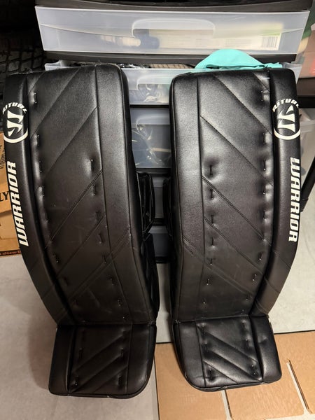 32" Warrior Ritual G4 Goalie Leg Pads (Used)