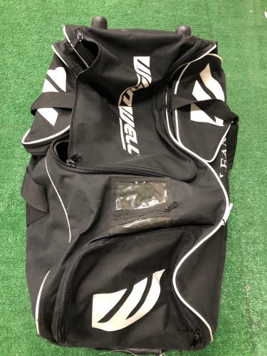 Winnwell Wheeled Bag (Used)