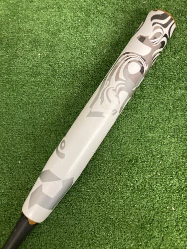 White 2023 DeMarini Whisper Composite Bat (-10) Composite 22.5 oz 32" (Used)