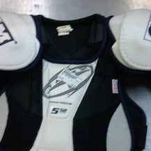 Used CCM TACKS 552 Senior Shoulder Pads SM 11339-S000195294