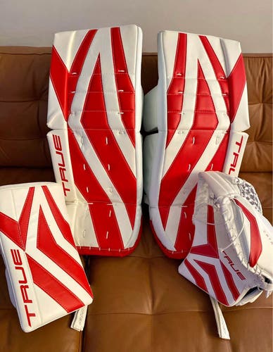 26" True Catalyst Junior Goalie Leg Pads Red/White