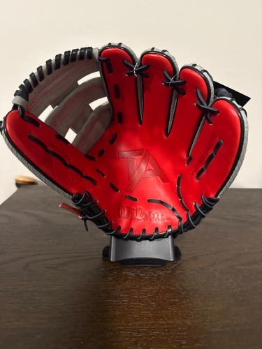 Wilson A2000 RH Baseball Glove 11.5" (New)