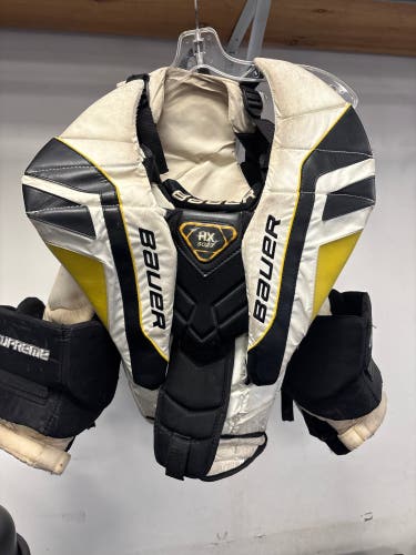 Small Bauer Goalie Chest Protector (Used)