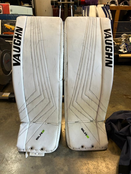 35" 2019 Vaughn Ventus SLR2 Pro Carbon Goalie Leg Pads (Used)