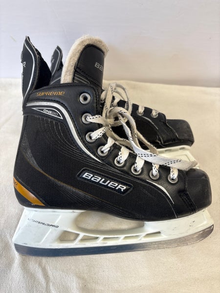Bauer Supreme One20 Hockey Skates Regular Width Size 5 (Used)