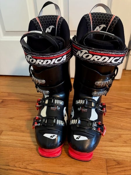 Mondo 25 & 25.5 Men's Nordica All Mountain SpeedMachine Ski Boots Medium Flex (Used)