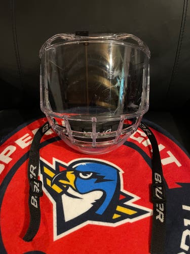 Medium Bauer Concept 3 Full Shield Shield Bubble for Hockey Helmet Used