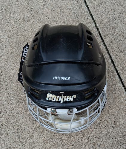 Small Cooper HH1000S Helmet (Used)