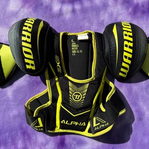Small Junior Warrior Alpha QX5 Shoulder Pads (Used)