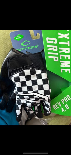 Adult XL Cutters Gloves (New) football gloves