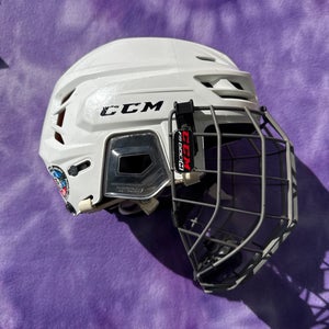 White Medium CCM Tacks 710 Helmet (Used)