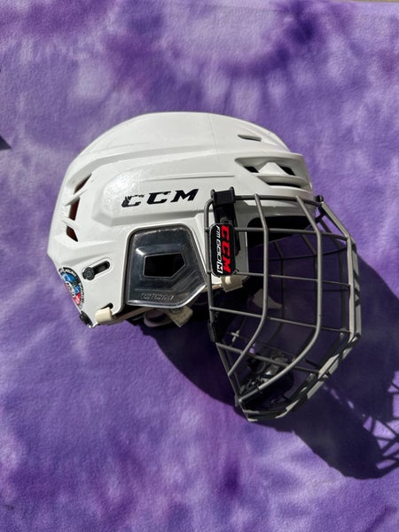 White Medium CCM Tacks 710 Helmet (Used)