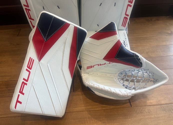 Brand New Pro Stock 34+2 True Catalyst PX5 Pro Goalie Pads & Gloves Set Merzlikins