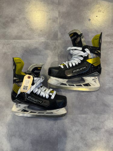Senior Bauer Supreme 3S Hockey Skates Narrow Width 9.5 (Used)