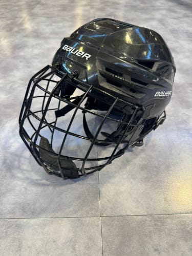 Black Large Bauer Re-Akt 85 Helmet (Used)