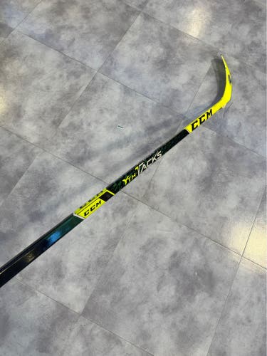 Youth CCM Youth Tacks Hockey Stick Right Handed P29 (Used)