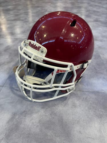 Youth Small Riddell Victor Helmet, red (Used)