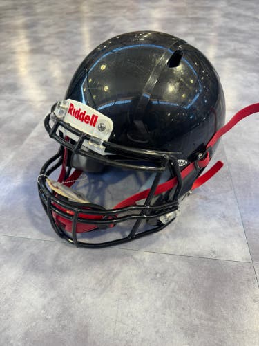 Youth Small Riddell Victor Helmet (Used)