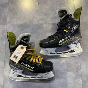 Junior Bauer Vapor X4 Hockey Skates Regular Width Size 3 (Used)