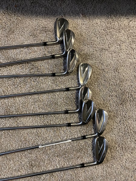 Men's TaylorMade Stealth Right Handed Iron Set (8 Clubs) #4 - #9, PW, GW (New)