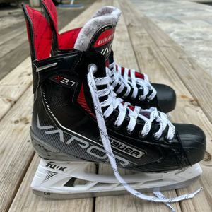 Used Intermediate Bauer 7.5 Vapor X3.7 Hockey Skates - NEW titanium steel