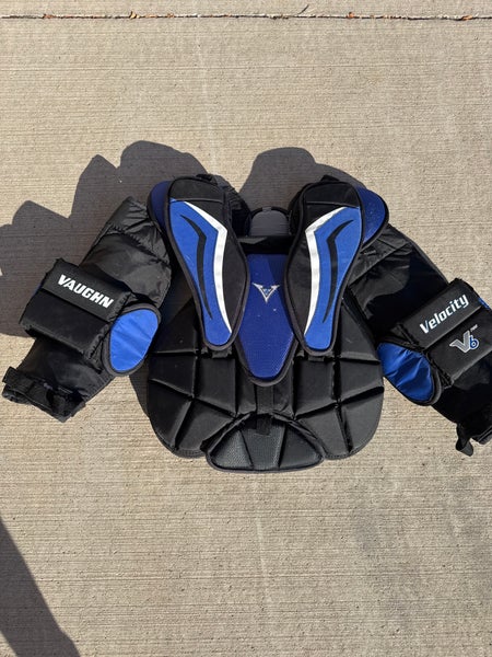 Junior Medium Vaughn Velocity V6 Goalie Chest Protector (Used)