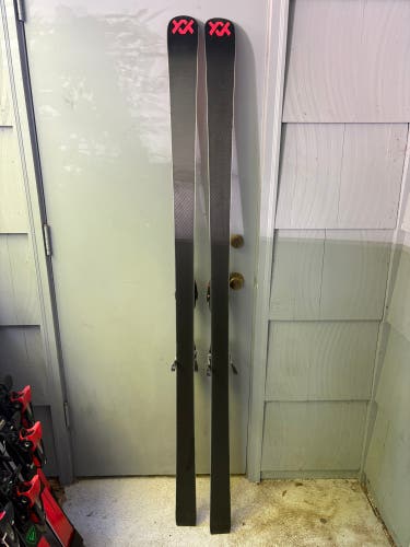Volkl Racetiger SG 183 cm Racing Skis With Bindings Max Din 16 (Used)