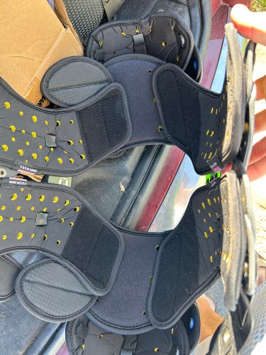 XS Adult Xtech Shoulder Pads (New)