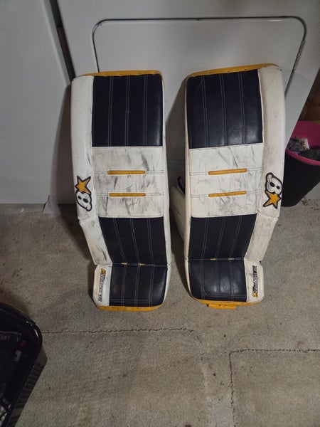 30" Brian's Sub Zero 3 Pro Goalie Leg Pads (Used)