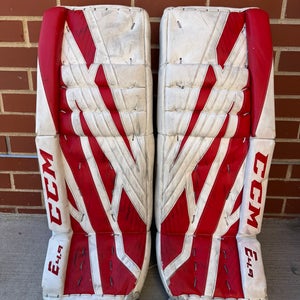 White 29" Junior CCM Extreme Flex E4.9 Goalie Leg Pads (Used)