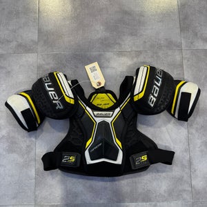 Medium Youth Bauer Supreme 2S Pro Shoulder Pads (Used)