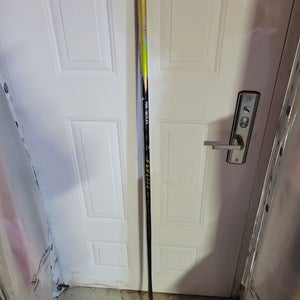 Intermediate Bauer Vapor FlyLite Left Hand Hockey Stick P28 (New)