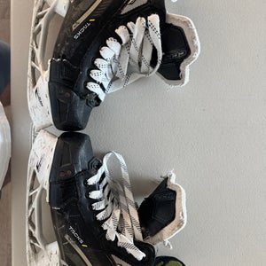 2023 CCM Tacks XF 80 Hockey Skates Wide Width Size 5.5 (Used)