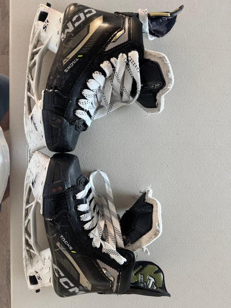 2023 CCM Tacks XF 80 Hockey Skates Wide Width Size 5.5 (Used)