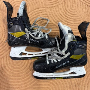 Senior Bauer Supreme 3S Pro Hockey Skates 7.5 (Used)