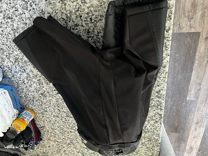 Junior Small CCM Tacks 9550 Hockey Pants (Used)