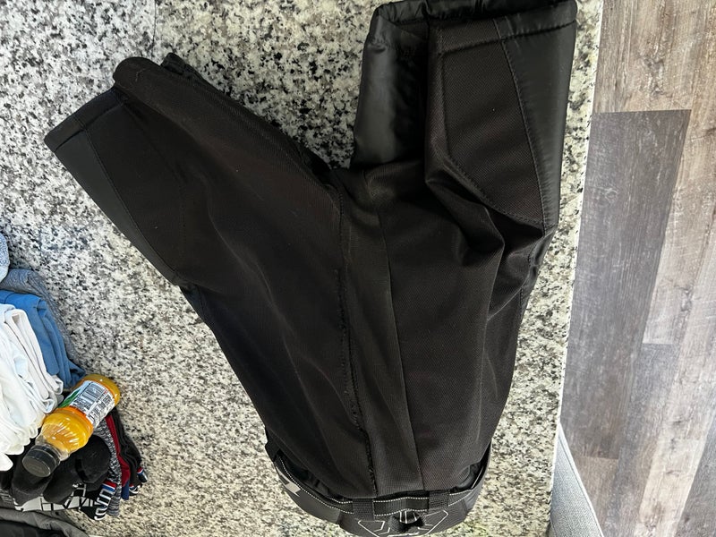 Junior Small CCM Tacks 9550 Hockey Pants (Used)