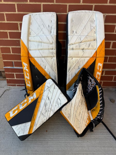 White 32" Intermediate CCM Eflex 5.9 Goalie Full Set Regular (Used)