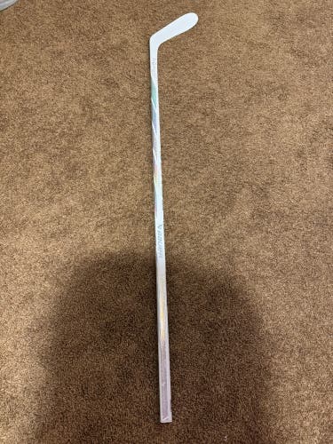Senior Bauer Right Hand P28 (New) Proto-R Hockey Stick