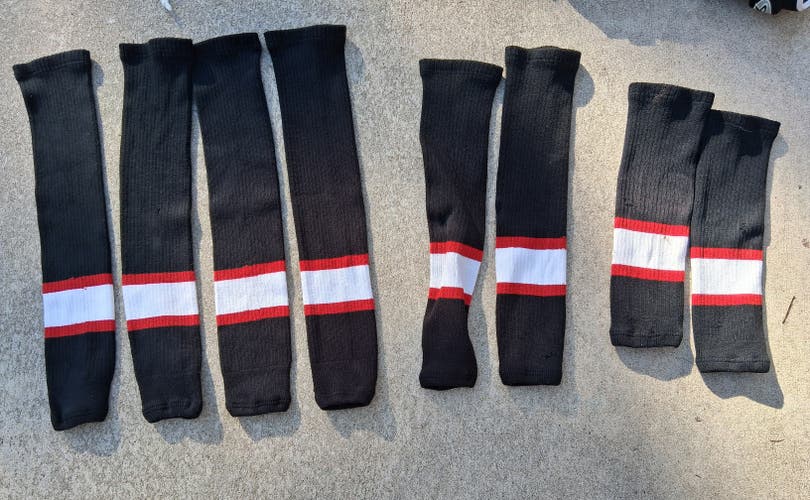 4 pairs of hockey socks with a garter belt (Used)