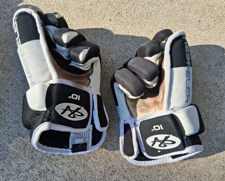 Hespeler hockey player gloves 10" (Used)