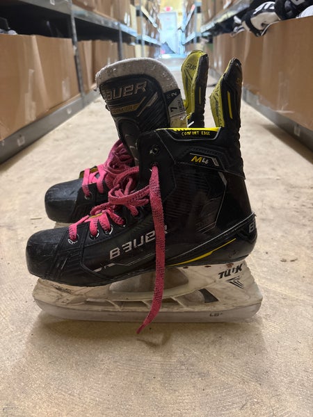 Senior Bauer Supreme M4 Hockey Skates | Size 7 Fit 3