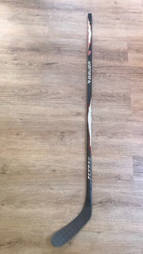 Senior Bauer Vapor FlyPro Right Handed Hockey Stick P28 (New)