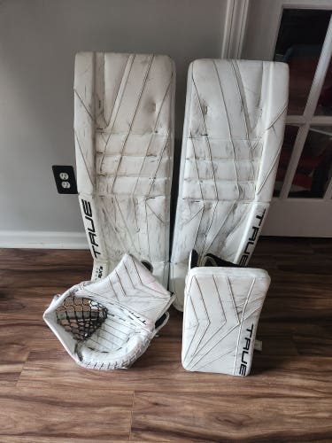 34" True 9X3 Full Right Goalie Full Set (Used)